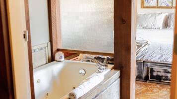 2 chambres, fer et planche Ă repasser, Wi-Fi, draps fournis