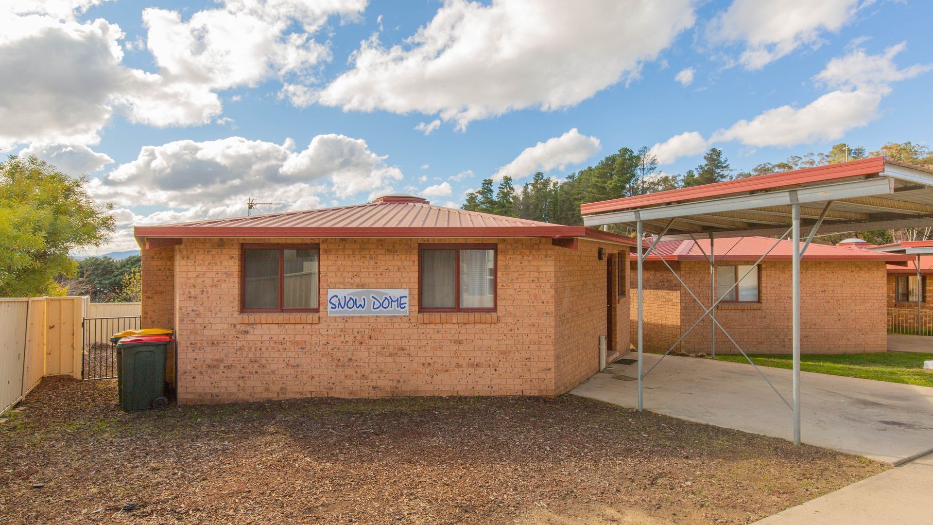 Snowdome - 4/3 Poly Cow Lane — image 13