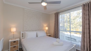 3 bedrooms, free WiFi, bed sheets