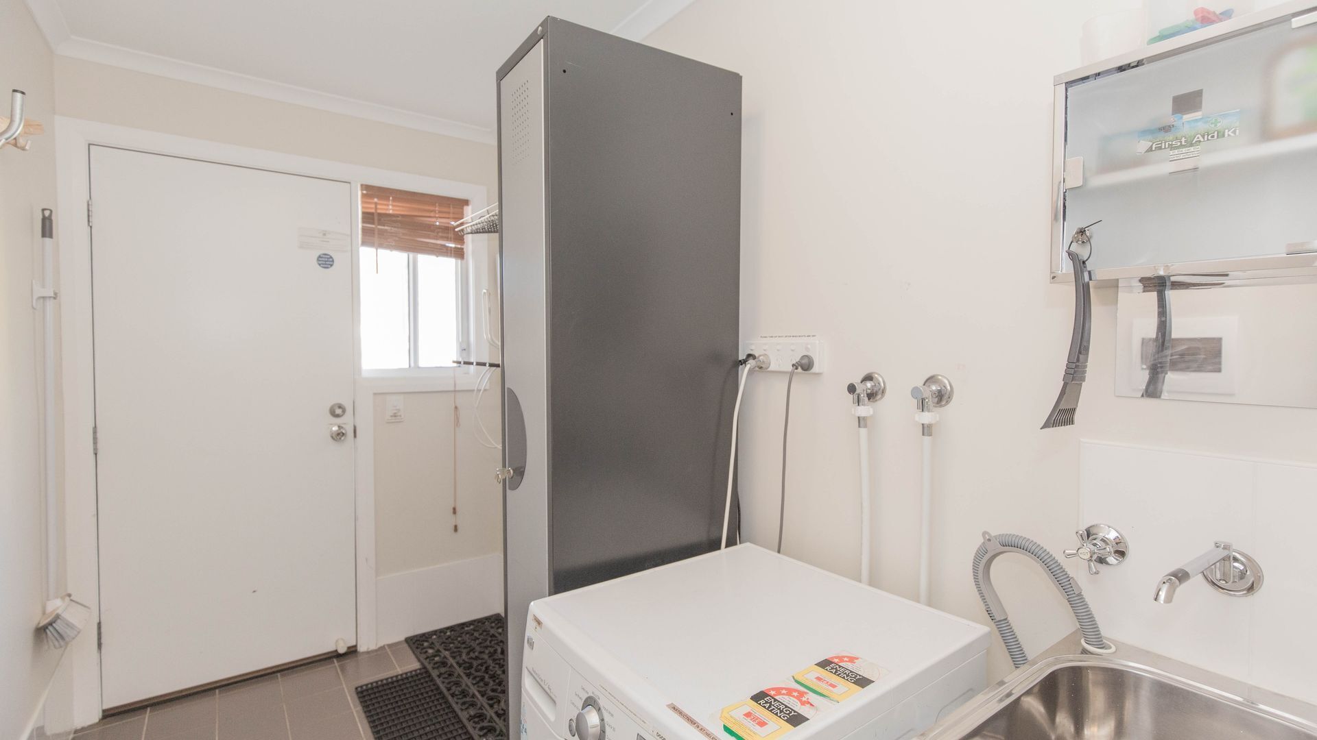 St Helenas - 5 Twynam Street — image 12