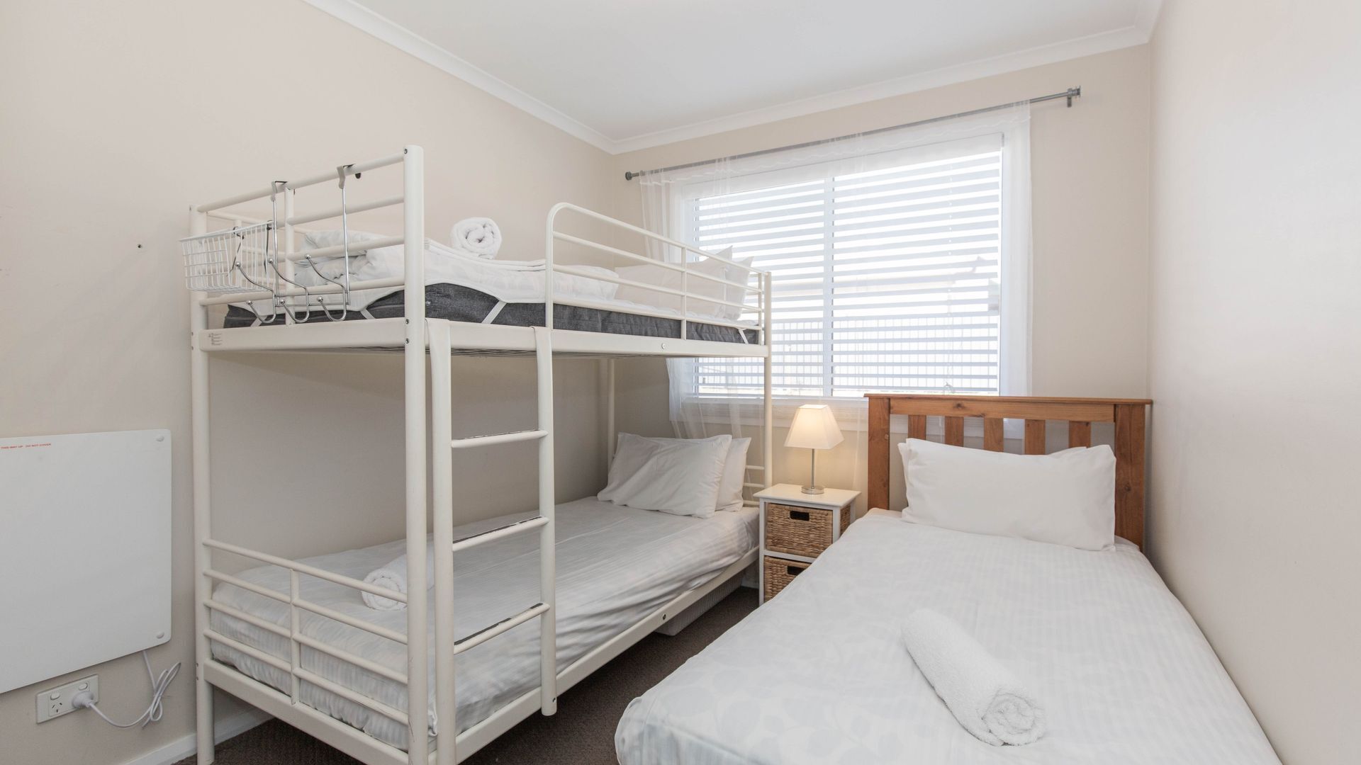 St Helenas - 5 Twynam Street — image 10