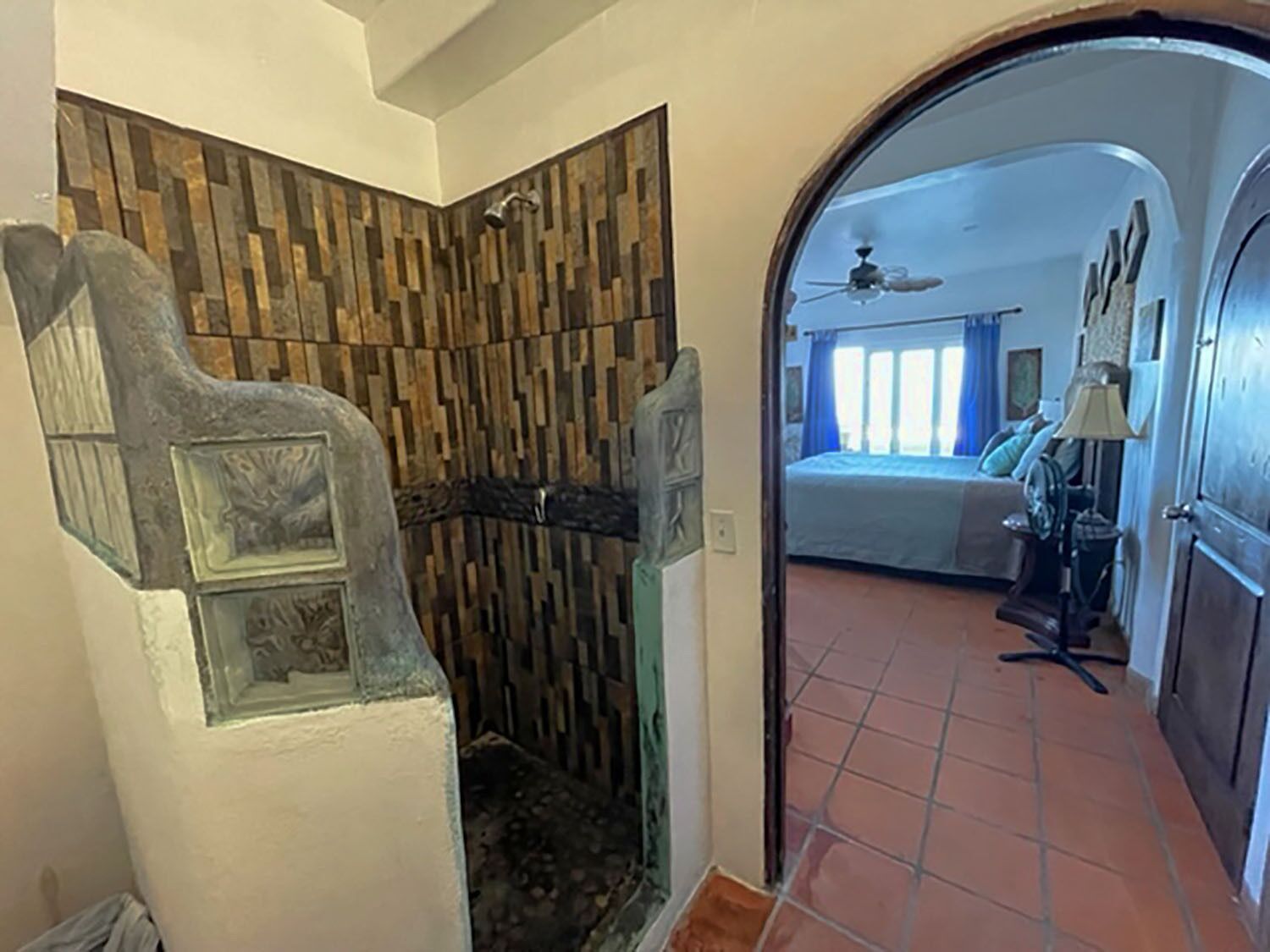 1 bedroom ocean Ocean Front view - Pool and Jacuzzi