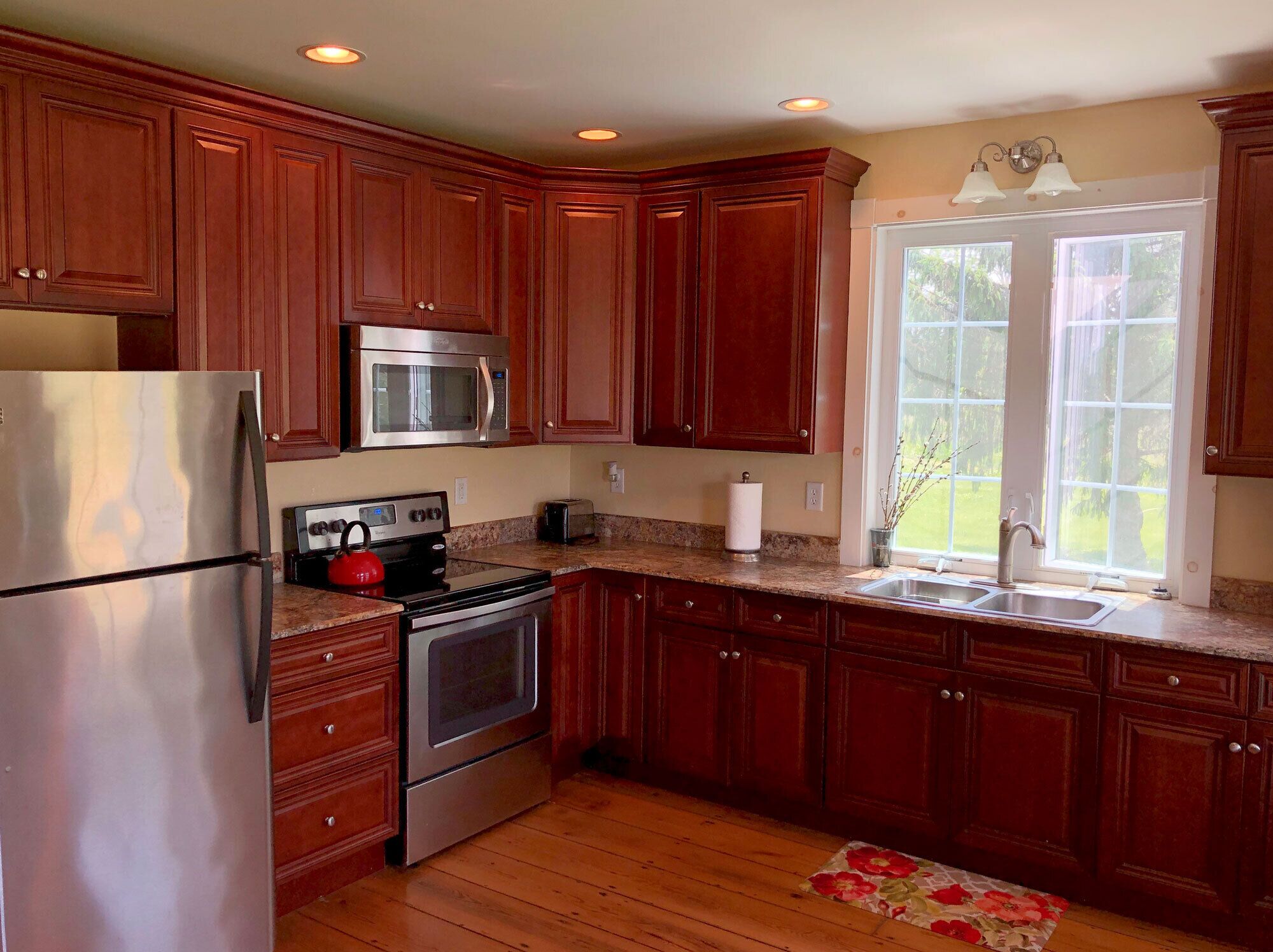 1800's Renovated Farmhouse with All Modern Conveniences