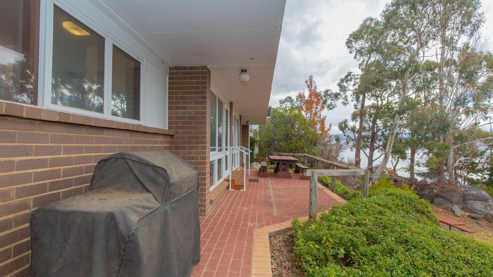 Dauphine - 3/23 Townsend Street — image 3