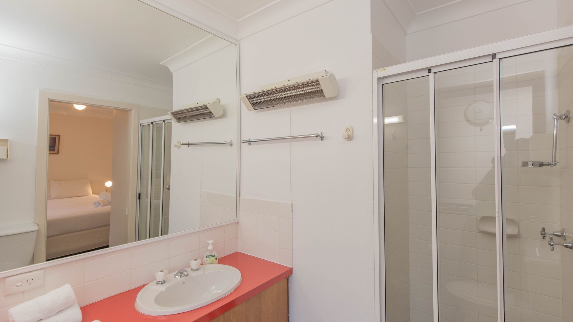 Dauphine - 3/23 Townsend Street — image 12