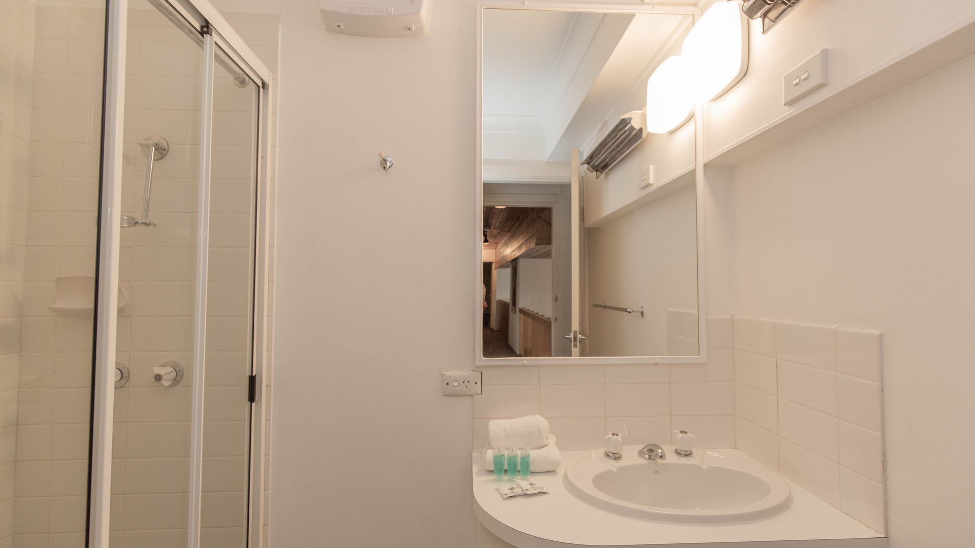 Dauphine - 3/23 Townsend Street — image 16