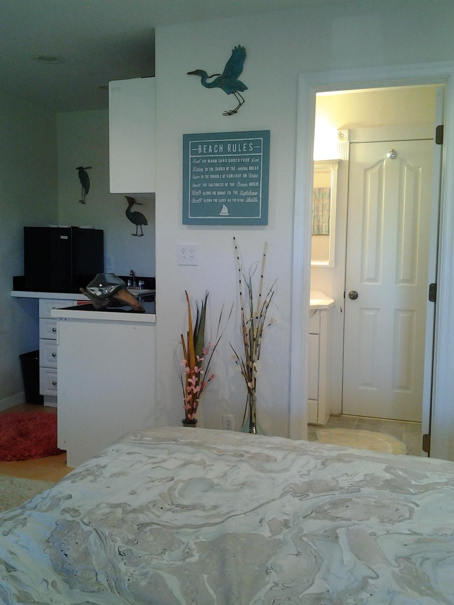 Cozy up in our newly-renovated efficiency suite surrounded by pristine wildlife.