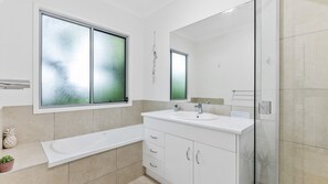 Bathtub