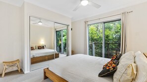 3 bedrooms, free Internet - 15 Esprit Drive - Rainbow Shores. Wifi. Close to beach (Rainbow Beach)