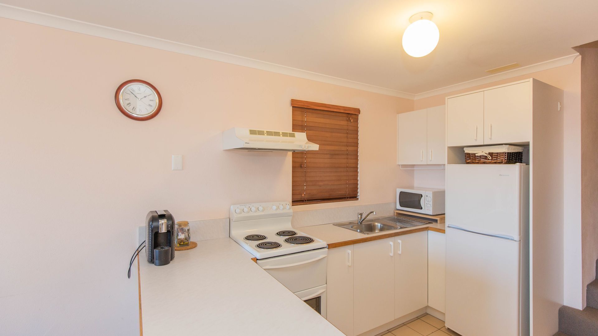 Cascades - 13/3 Kurrajong Street — image 4