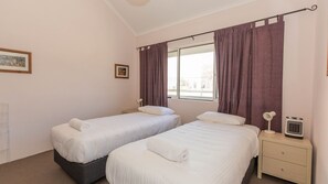 2 bedrooms, free WiFi, bed sheets
