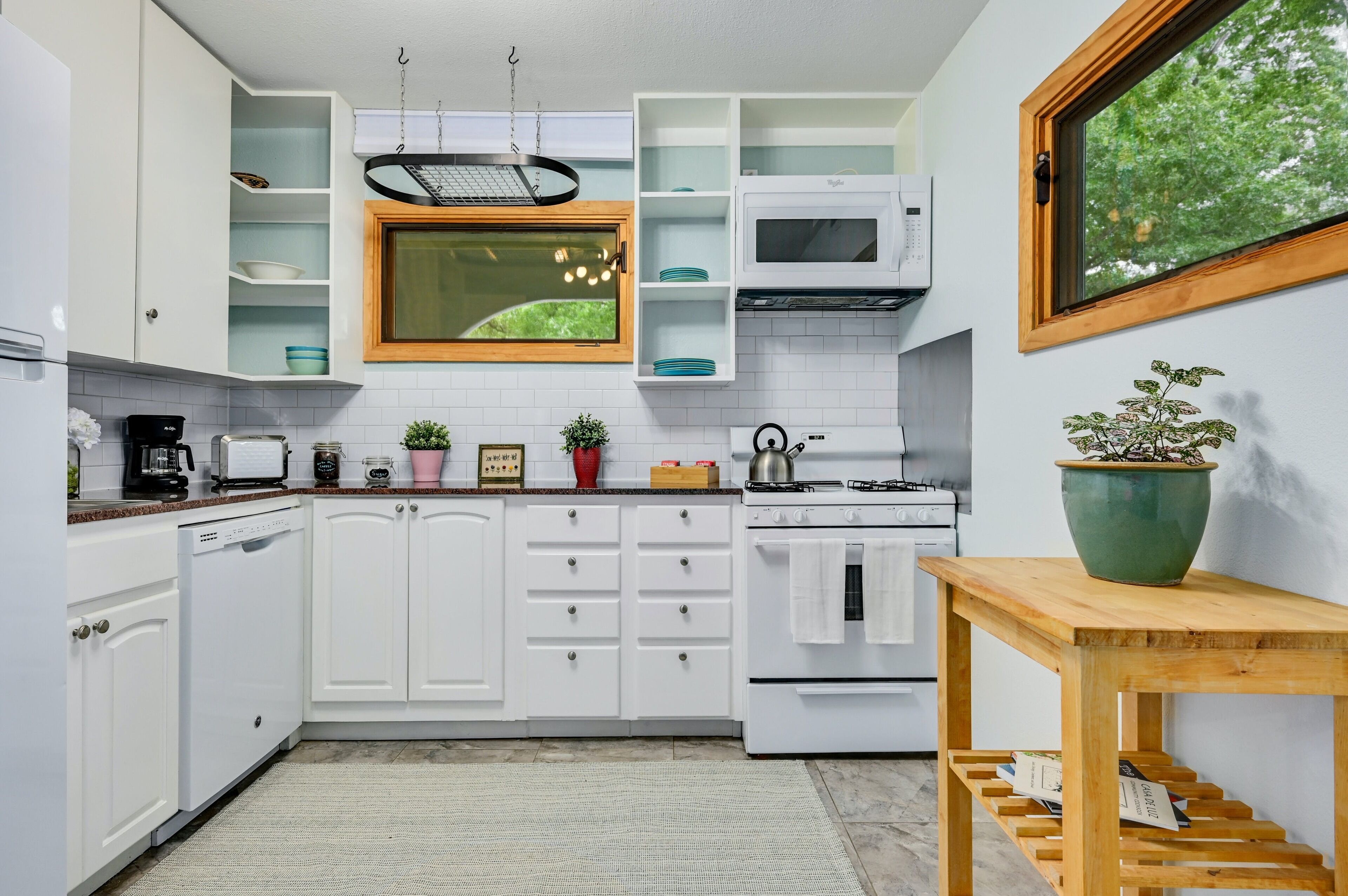 Lovely Two Bedroom on 1/2 Acre With Creek