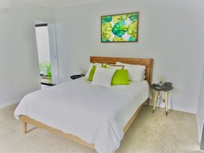 2 chambres, fer et planche à repasser, Wi-Fi gratuit, draps fournis