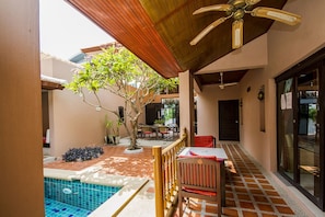 Property grounds - Pratamnak villa near walking street (Muang Pattaya)