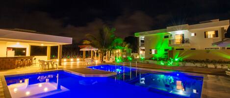 Outdoor pool, pool loungers