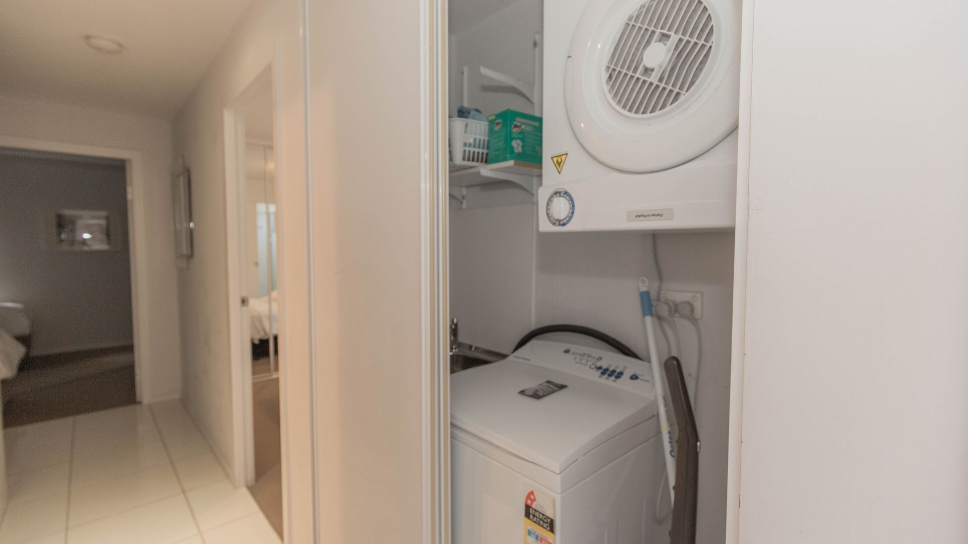 Edge - 6/16 Clyde Street — image 2