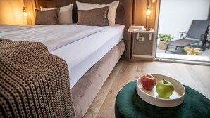 Dobbeltrom – basic, balkong | Skrivebord, blendingsgardiner, strykejern/-brett og wi-fi (inkludert)