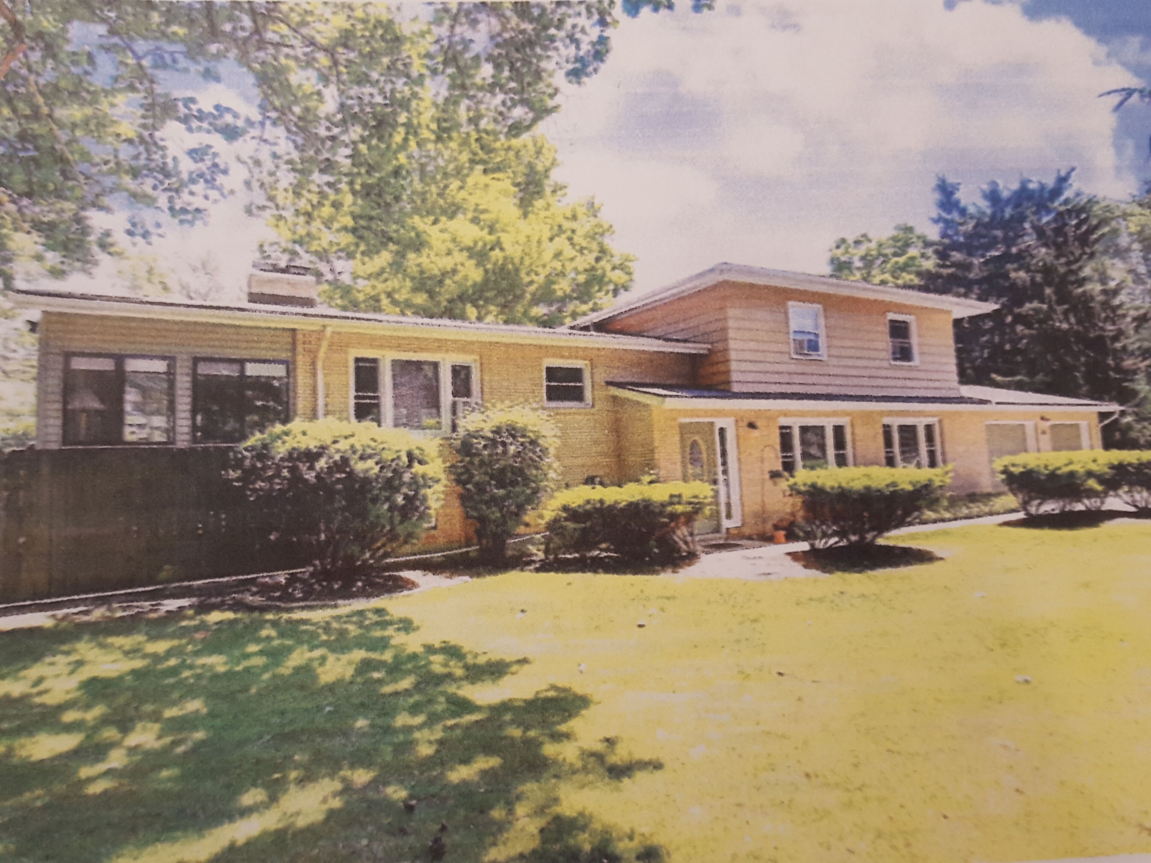 Best value in the area. This 3 bedrm 1 bath space has all the comforts of home.