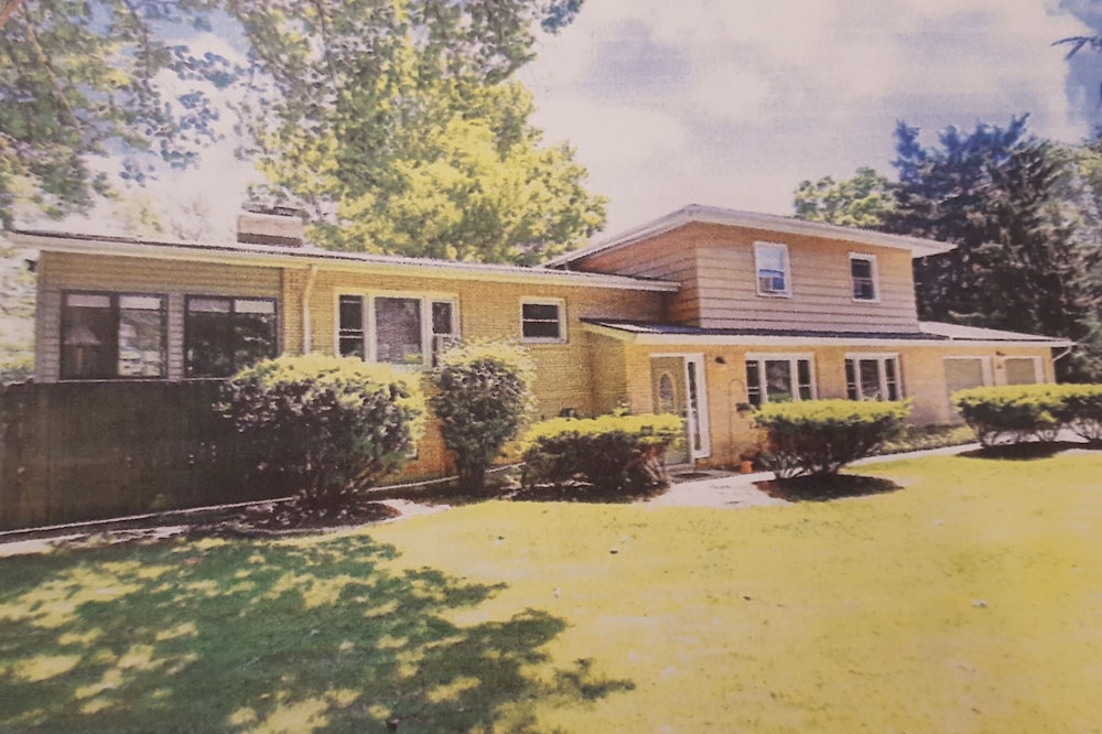 Best value in the area. This 3 bedrm 1 bath space has all the comforts of home.