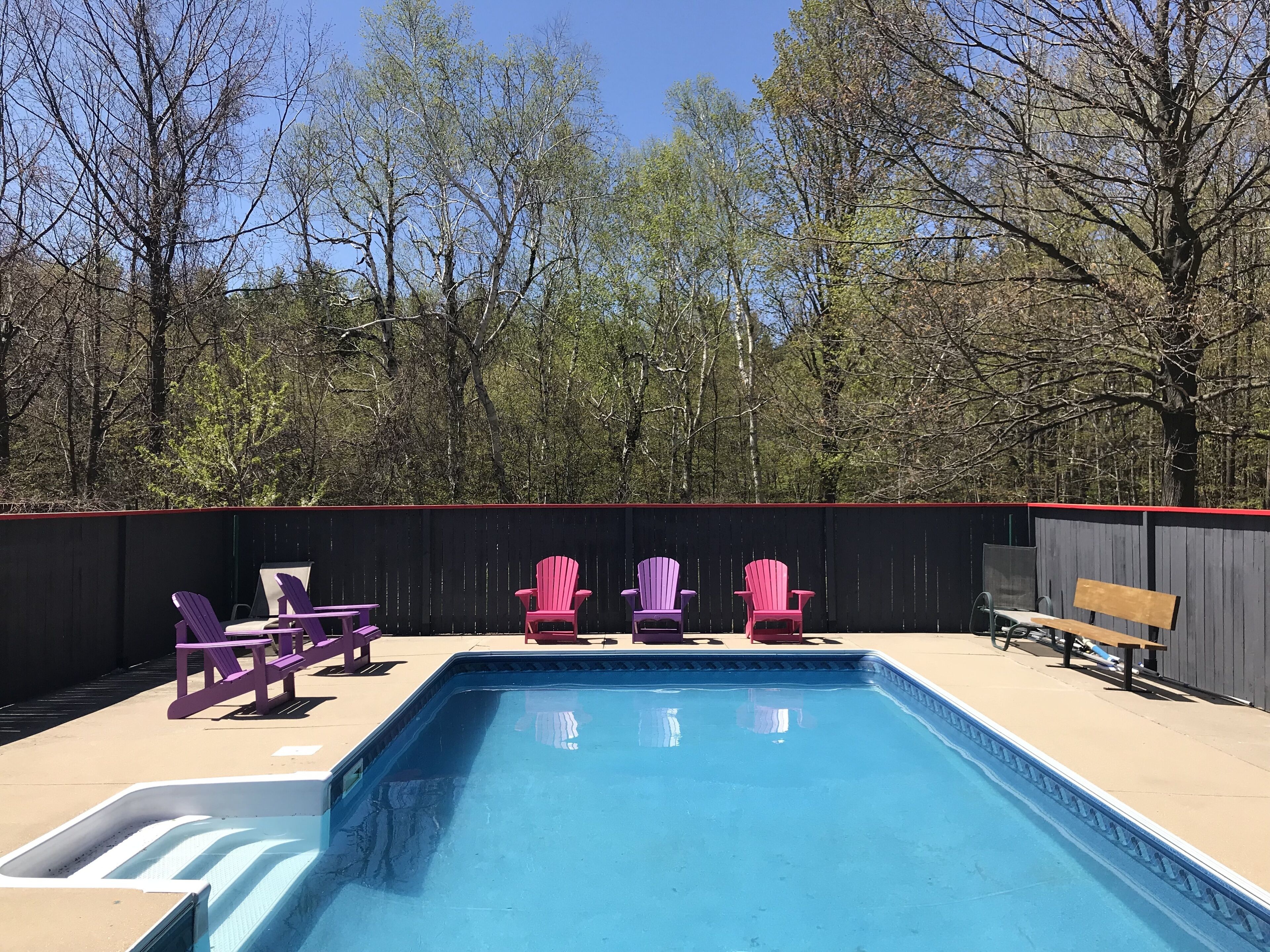 7 Bdrm Chalet with Outdoor Pool (for Summer) and Hot Tub in Blue Mountain