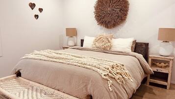 2 bedrooms, iron/ironing board, free WiFi, bed sheets