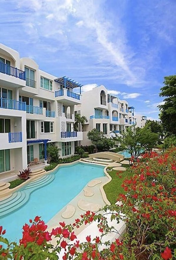 Exterior - Chelona 1BR Pool View (Hua Hin)