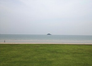 Beach - Chelona 1BR Pool View (Hua Hin)