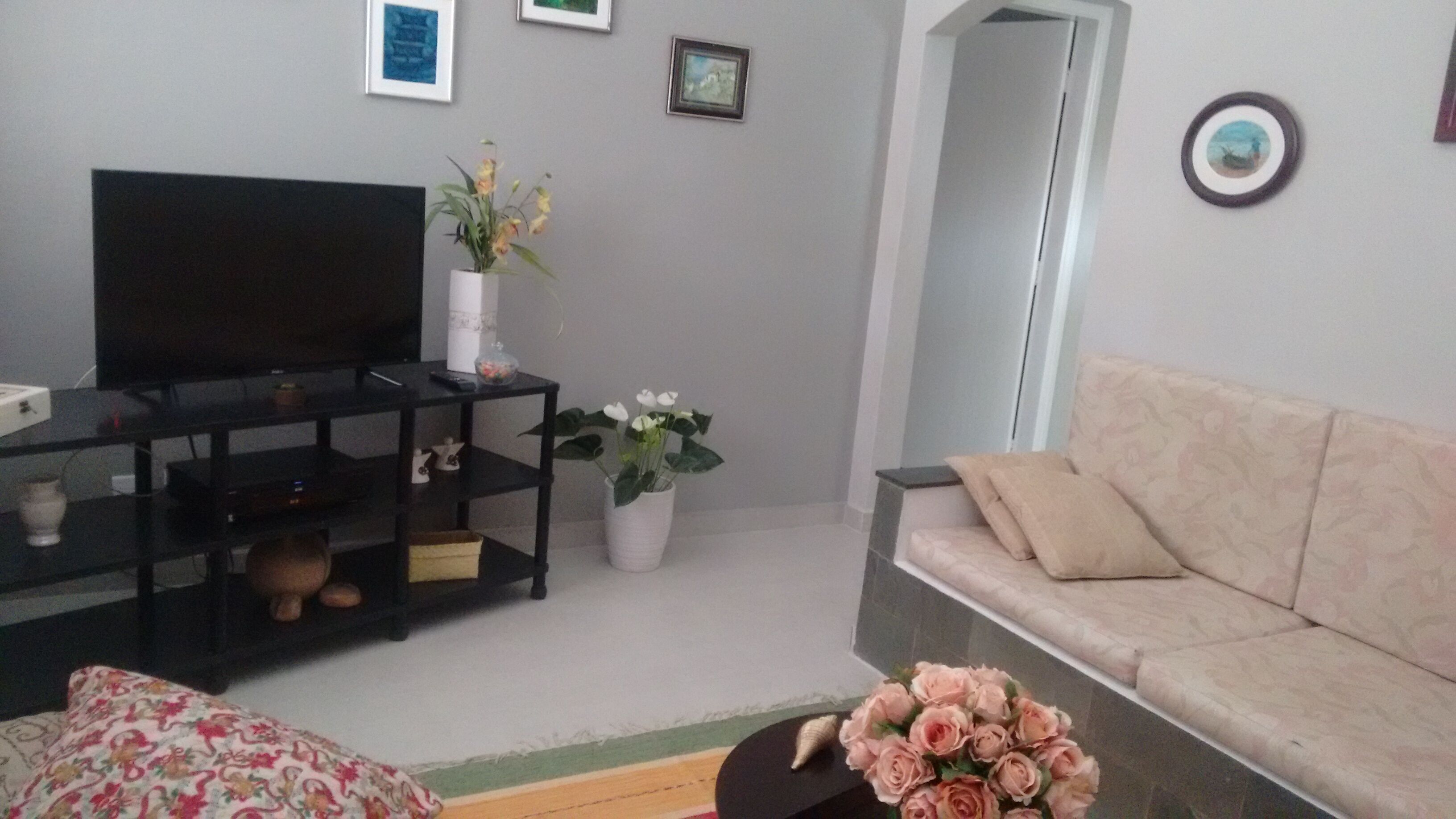 HOUSE WITH SWIMMING POOL AND INTERNET Gated community, in front of the beach of Massaguaçu.