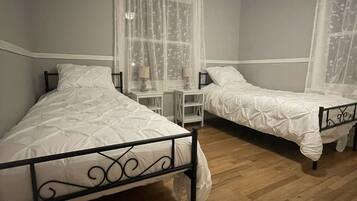 2 bedrooms, free WiFi, bed sheets