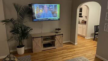 Smart TV, video games