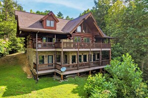 Exterior - Great Smoky Lodge: Spectacular Views, Elegant, Top Amenities, near Gatlinburg & Area Attractions (Gatlinburg)
