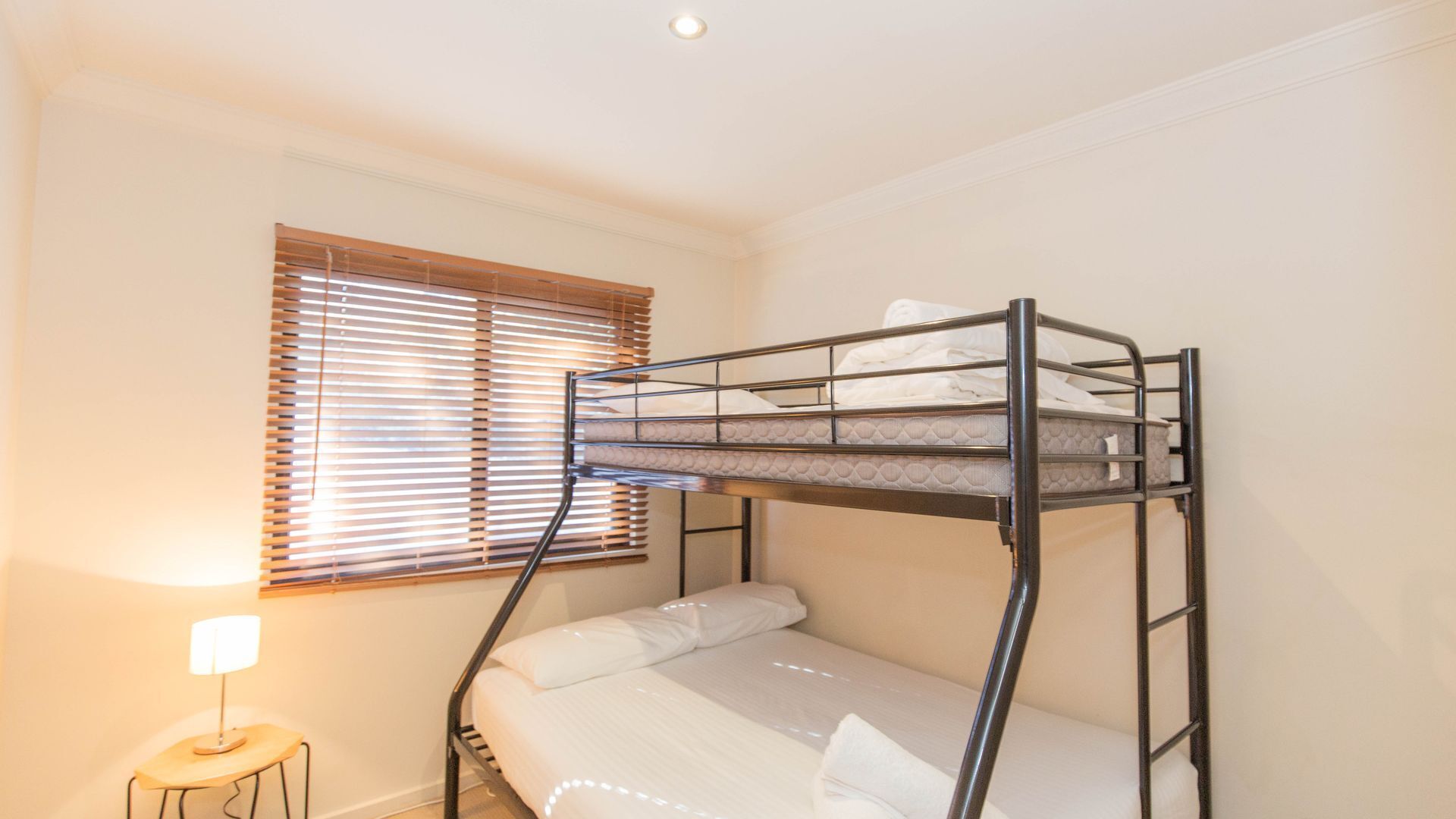 Khione - 5/23-25 Kirwan Close — image 10