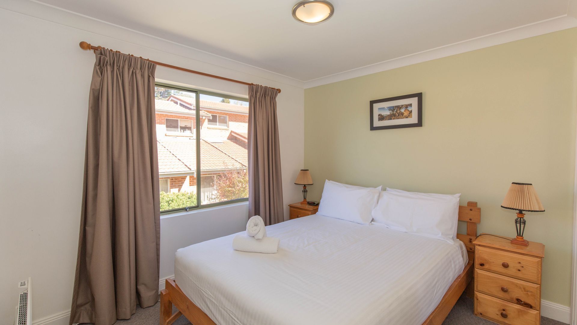 Cobb & Co - 3/39 Cobbon Cres — image 5