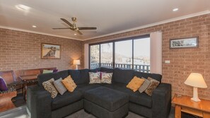 TV - Lodge 67 - 3/58 Townsend Street (Jindabyne)