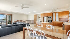 Interior - Byron Bay Beachfront Holiday Apartment - Pool, Ocean Views, 3 Bedrooms, Family & Group Accommodation (Byron Bay)