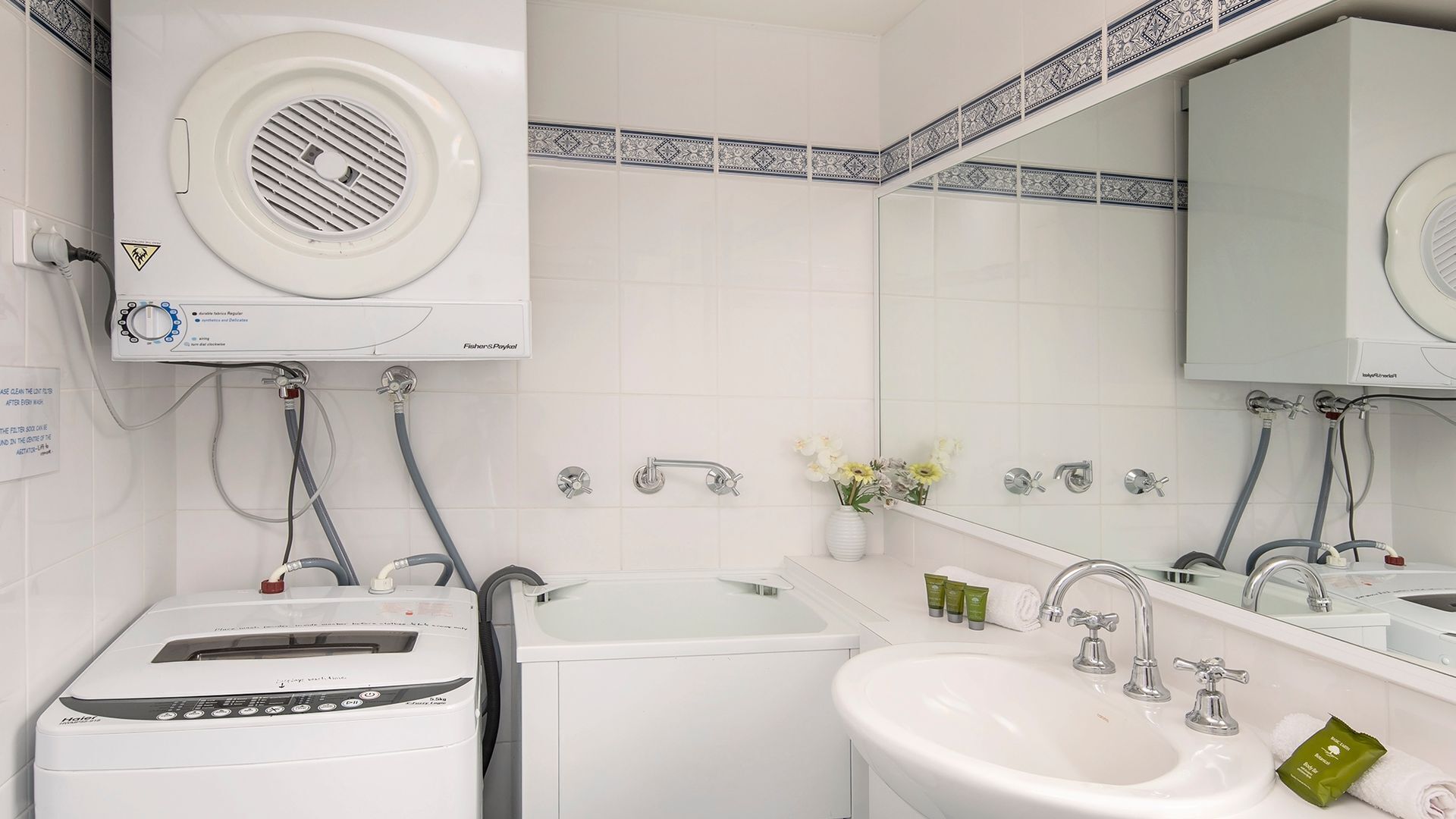 Cascades - 18/3 Kurrajong Street — image 11