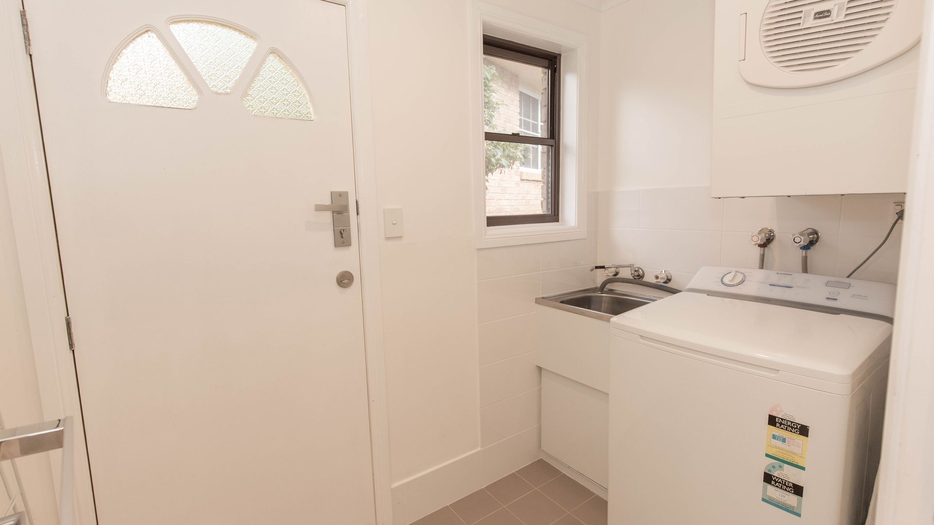 Kestrels Rest - 1/116 Gippsland Street — image 18