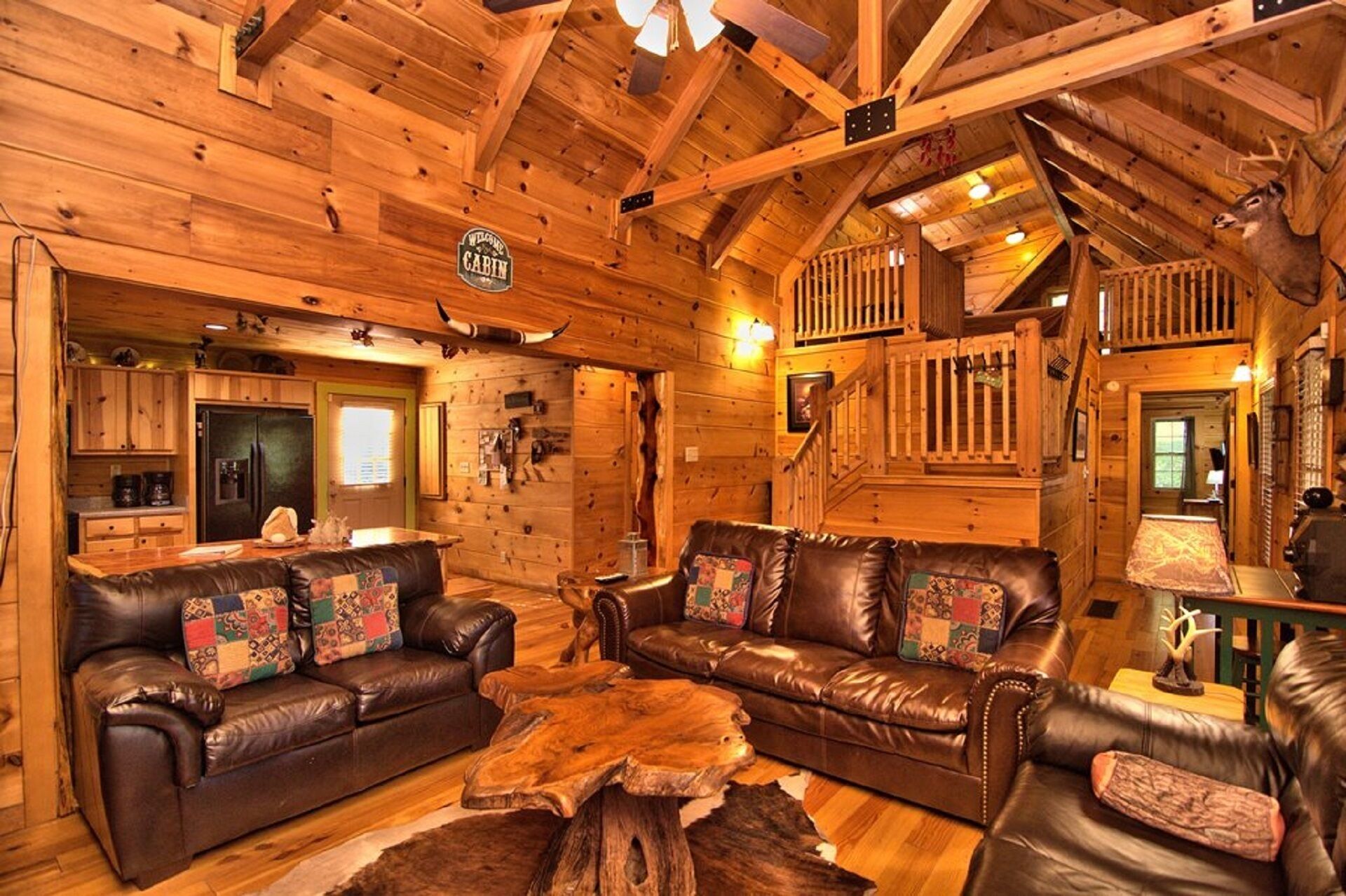 Log Cabin 2 acres borders Lehigh River & Trail-Game room, Bar, Fire Pit, hot tub