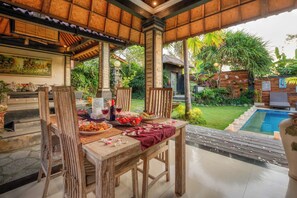 Outdoor dining