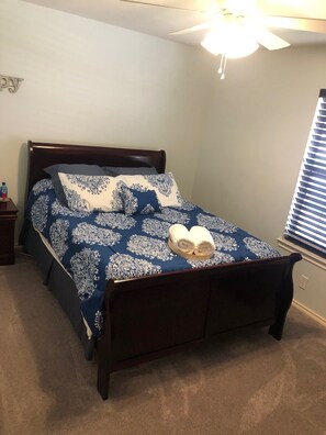 3 habitaciones, tabla de planchar con plancha y wifi gratis 