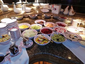 Free daily buffet breakfast  - Hotel Wiesend (Kulmain)