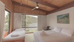 2 bedrooms, bed sheets