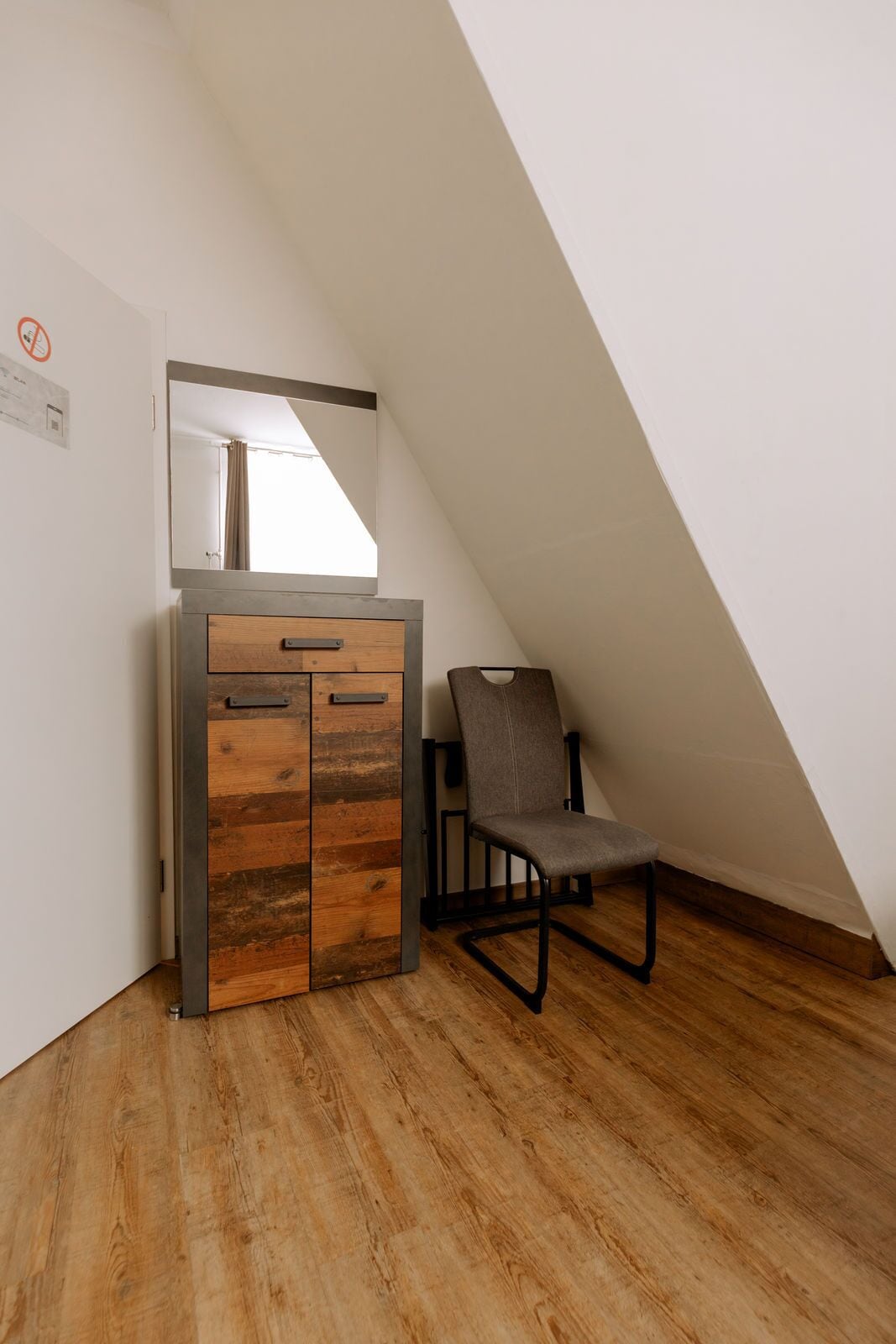 Doppelzimmer, eigenes Bad, Blick auf den Innenhof