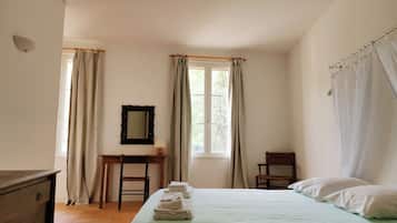 6 chambres, fer et planche Ă repasser, draps fournis