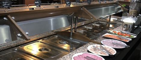 Desayuno estilo bufé