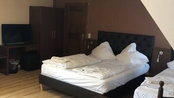 Blackout curtains, free WiFi, bed sheets