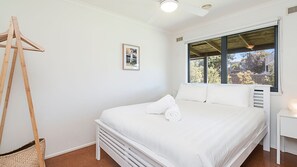 3 bedrooms, WiFi, bed sheets