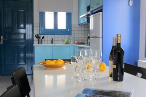 Duplex, 2 Bedrooms, Sea View | Private kitchen | Full-size fridge, oven, stovetop, cookware/dishes/utensils - Ithaca's Poem (Ithaki)