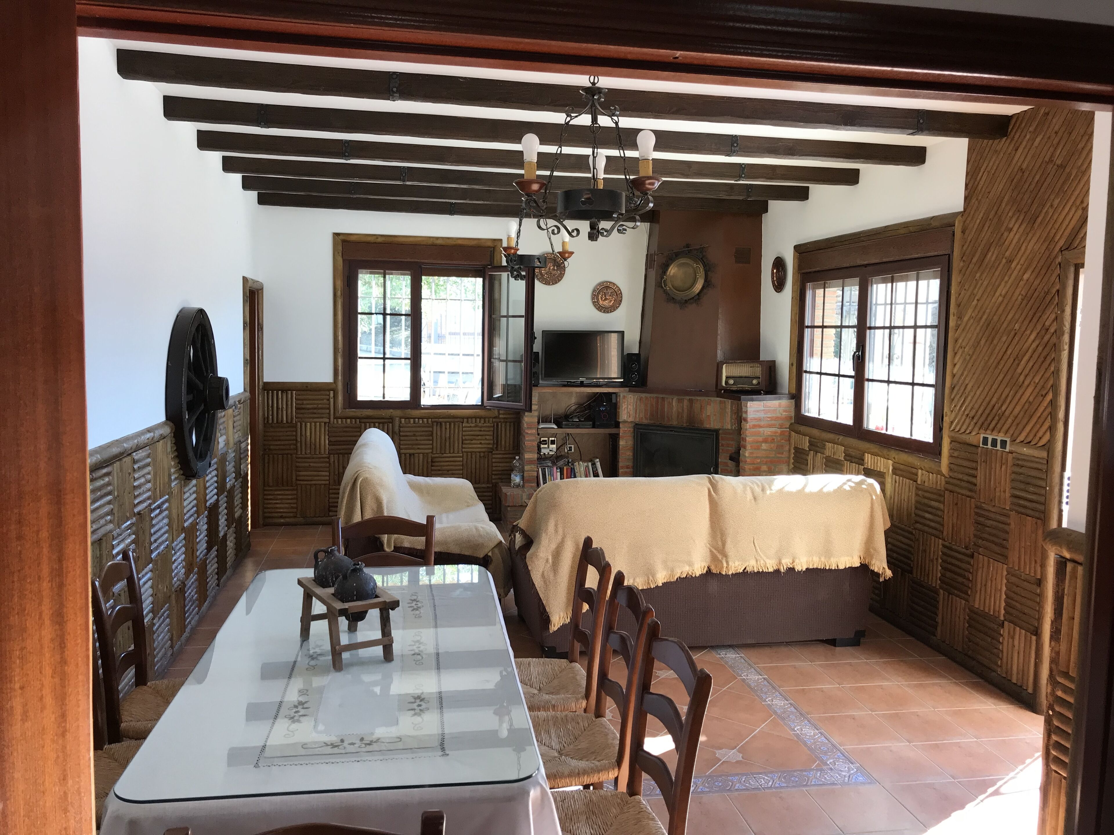 Lake Villa House is a Very Beautiful Villa in Front of the Lake of Iznájar