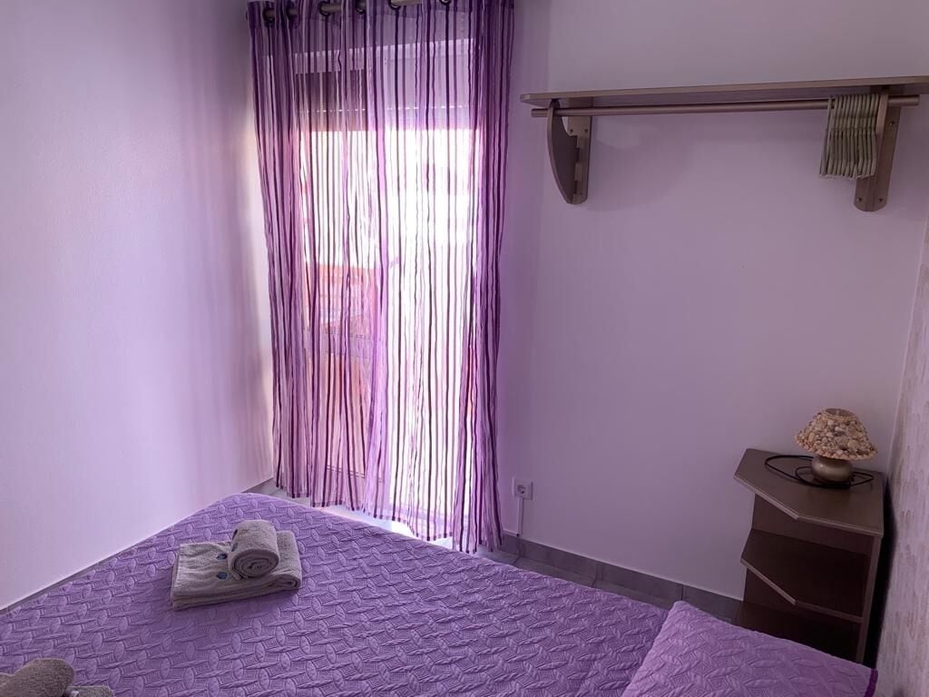 2 bedrooms, travel crib, WiFi, bed sheets